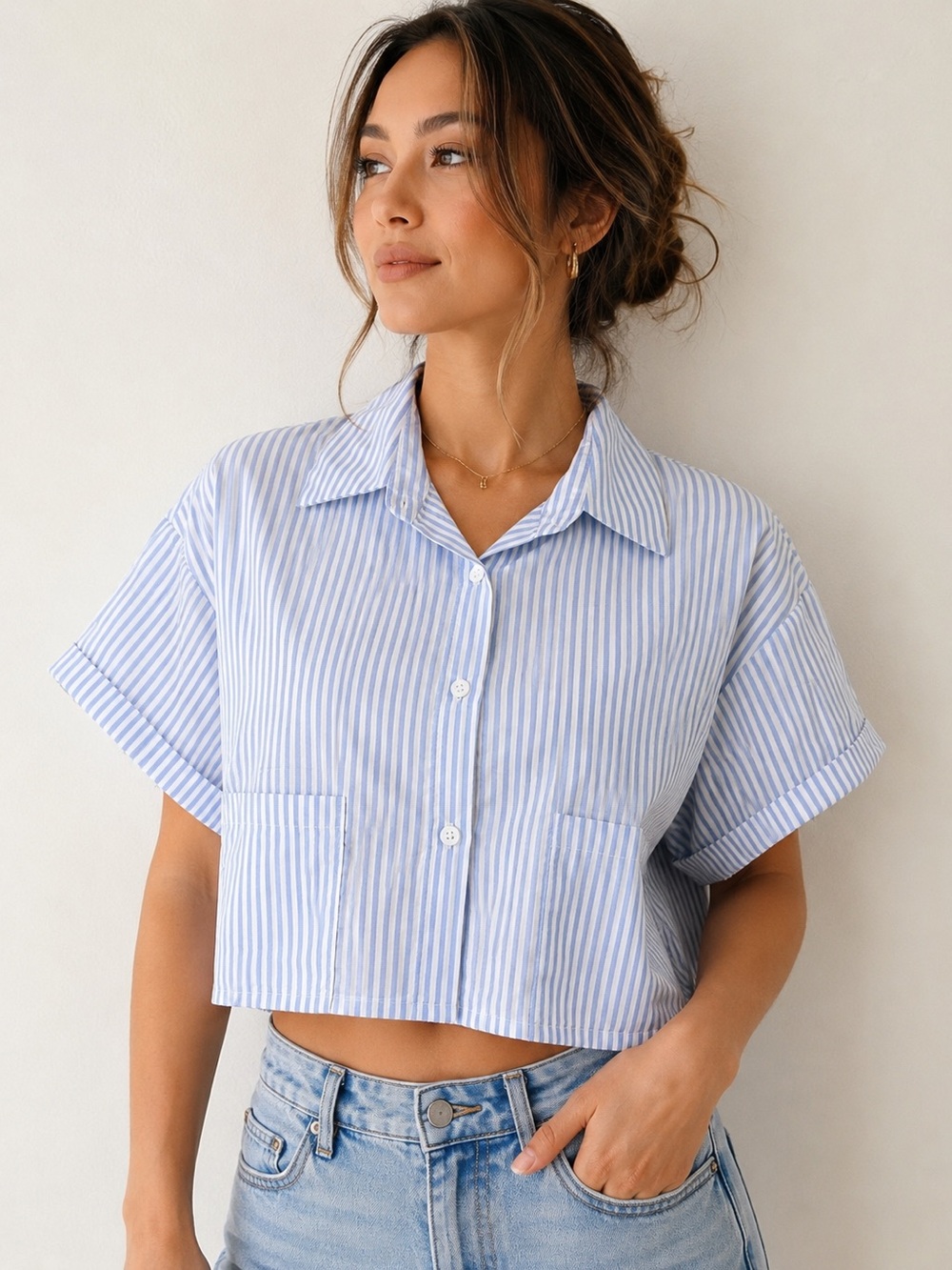 FASHION NOVA BLUE AND WHITE CROPPED BUTTON UP TOP